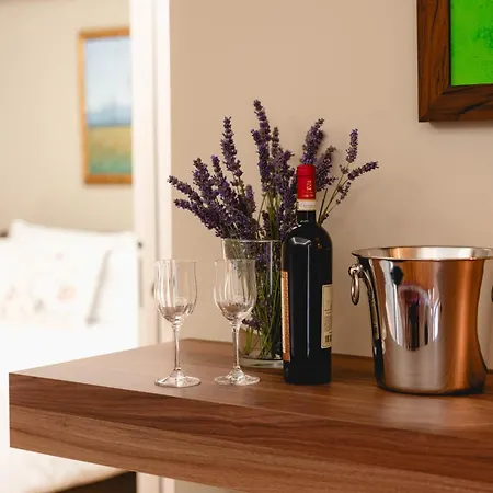 Ayma Bed & Breakfast 4*