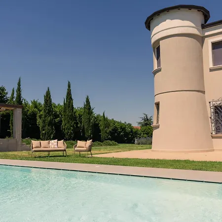 Bed & Breakfast Ayma 4*