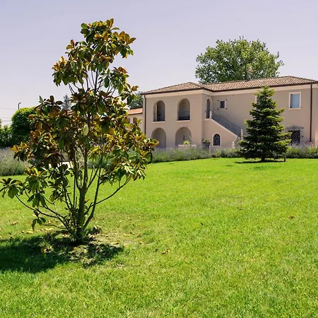 Ayma Bed & Breakfast Passo di Mirabella